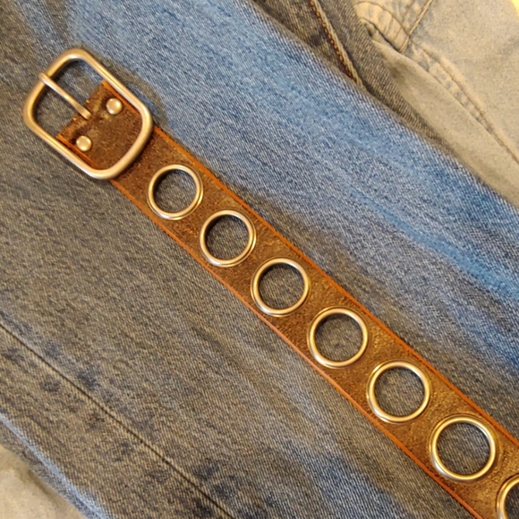 Fossil Leather Belt, length of Leather 39" - Picture 3 of 6